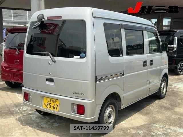 Suzuki EVERY 2014-01 7789583-4