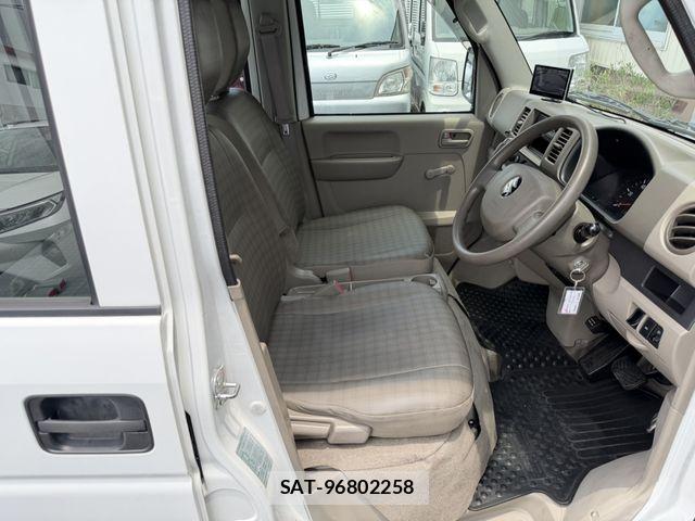 Suzuki EVERY 2013-10 7789584-11