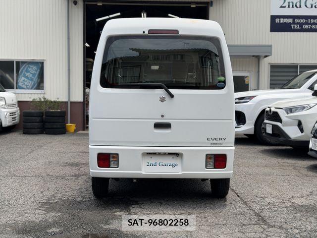 Suzuki EVERY 2013-10 7789584-4