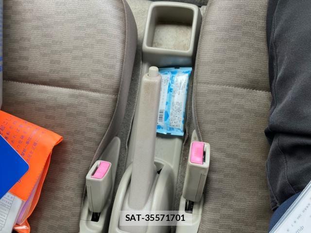 Suzuki EVERY 2017-03 7879776-16