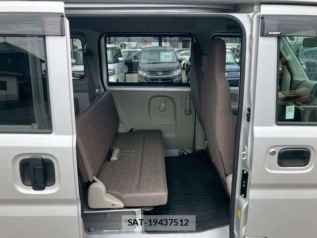 Suzuki EVERY 2024-02 7879771-12