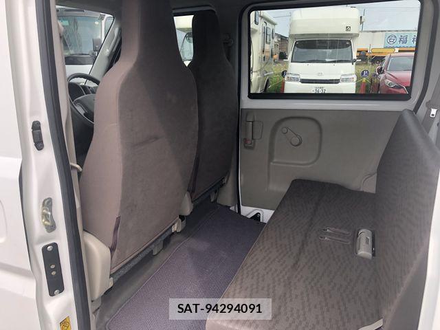 Suzuki EVERY 2018-05 7981195-12