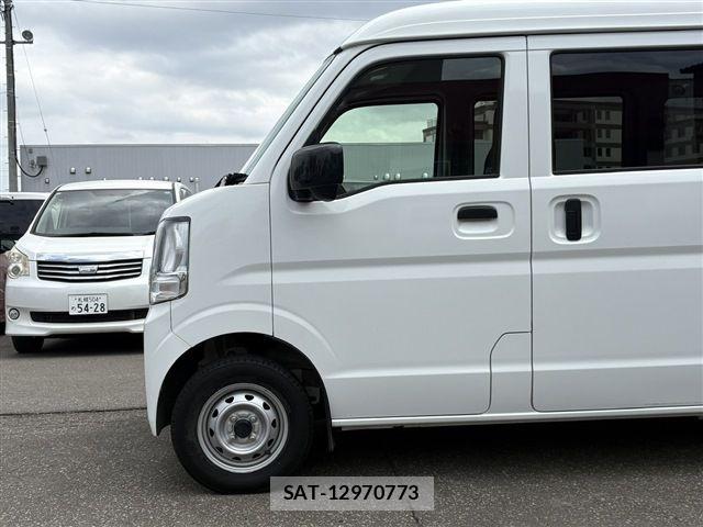 Suzuki EVERY 2021-03 8038571-3