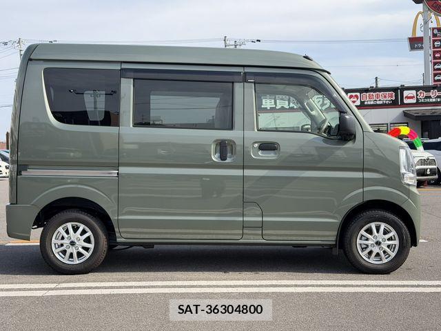 Suzuki EVERY 2025-11 8038568-12