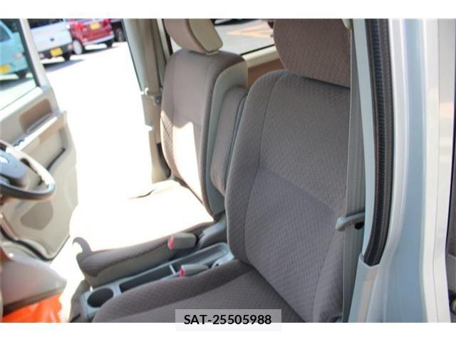 Suzuki EVERY 2011-09 8038576-28