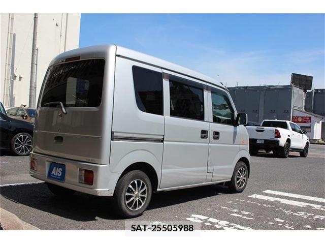 Suzuki EVERY 2011-09 8038576-8
