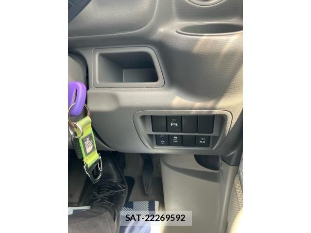 Suzuki EVERY 2023-08 8038570-15