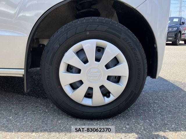 Suzuki EVERY 2023-07 8075790-27