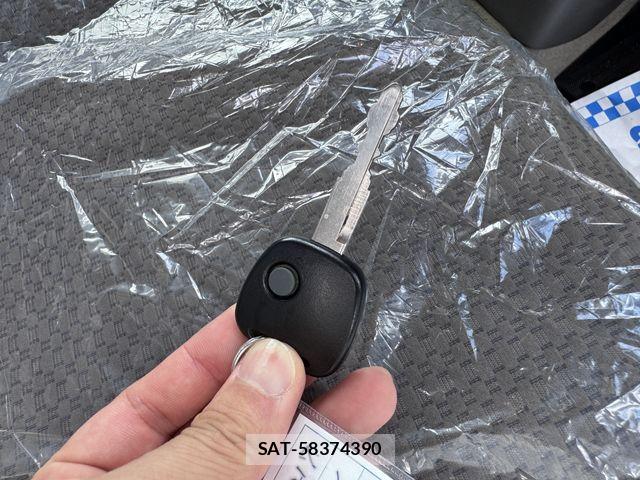 Suzuki EVERY 2020-07 8102135-19
