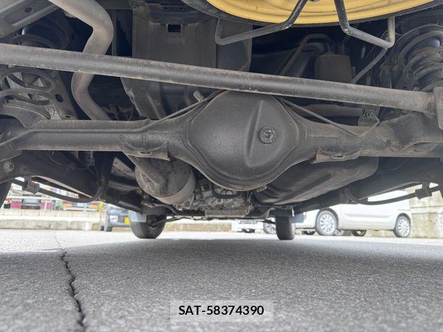 Suzuki EVERY 2020-07 8102135-26