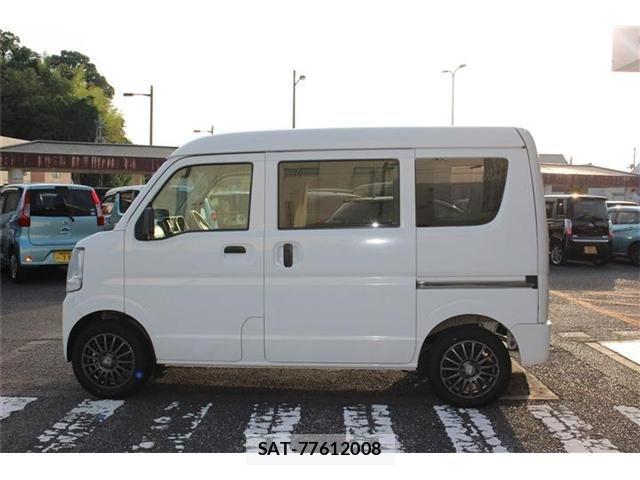 Suzuki EVERY 2019-08 8102136-12