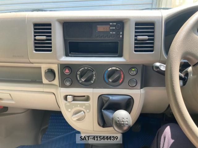 Suzuki EVERY 2014-09 8102140-9