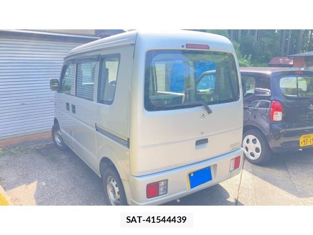 Suzuki EVERY 2014-09 8102140-11