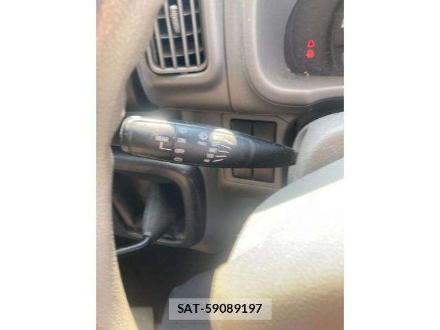 Suzuki EVERY 2015-06 8102139-10
