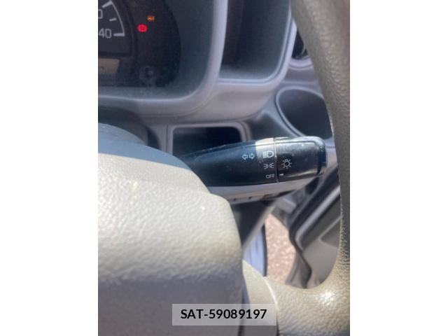 Suzuki EVERY 2015-06 8102139-11