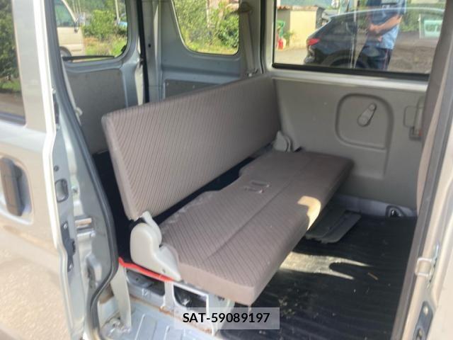 Suzuki EVERY 2015-06 8102139-7