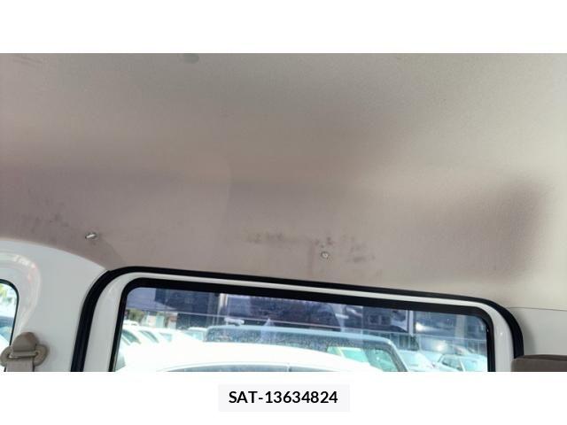 Suzuki EVERY 2018-06 8102138-11