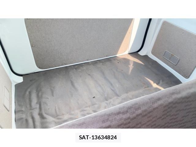 Suzuki EVERY 2018-06 8102138-13