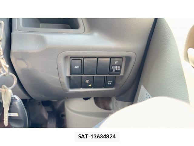 Suzuki EVERY 2018-06 8102138-7