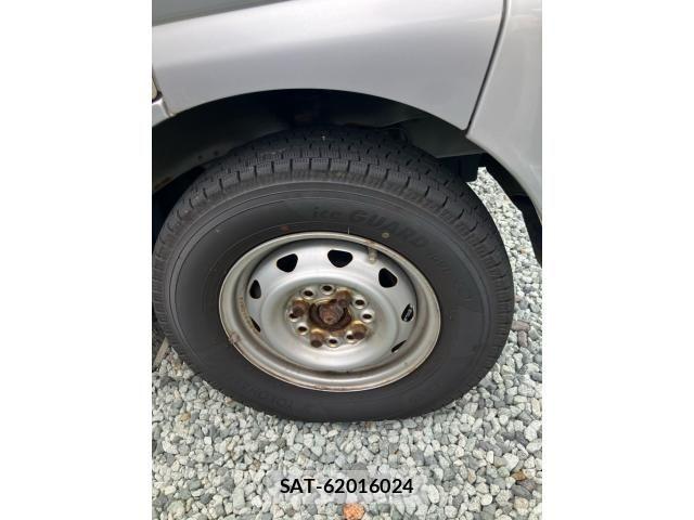 Suzuki EVERY 2005-04 8132558-5