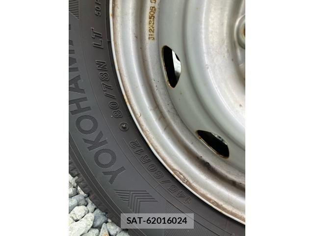 Suzuki EVERY 2005-04 8132558-6