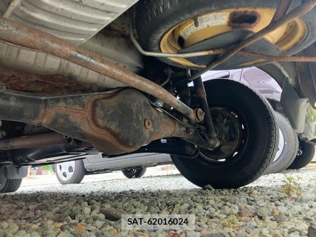 Suzuki EVERY 2005-04 8132558-7