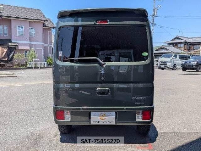 Suzuki EVERY 2020-09 8210487-19