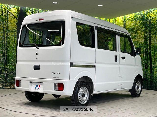 Suzuki EVERY 2021-03 8210488-15