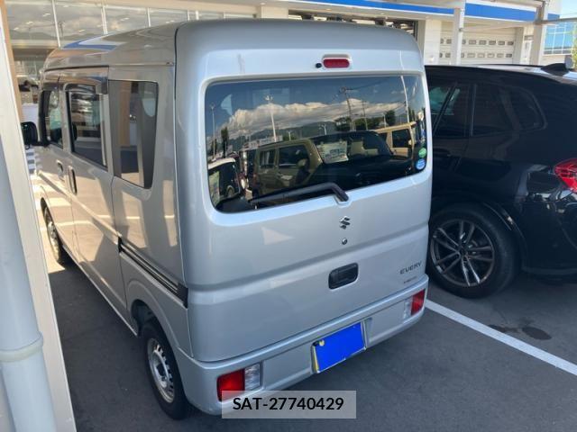 Suzuki EVERY 2016-06 8210491-3
