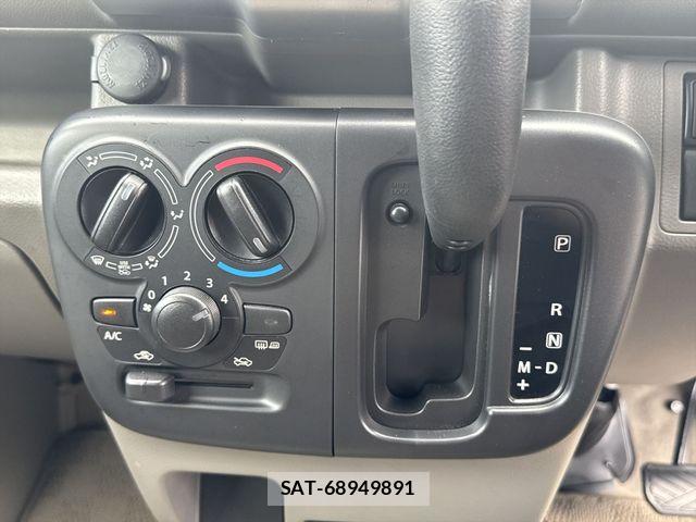 Suzuki EVERY 2018-09 8246860-20