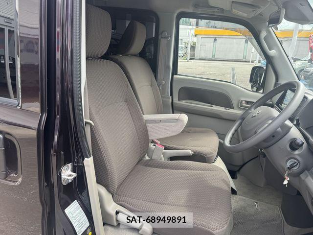Suzuki EVERY 2018-09 8246860-21