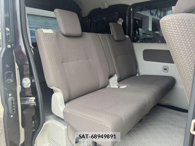 Suzuki EVERY 2018-09 8246860-22