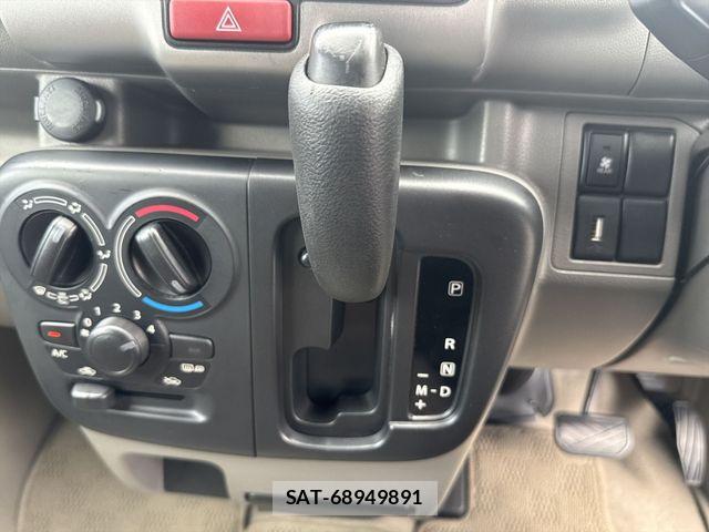 Suzuki EVERY 2018-09 8246860-24