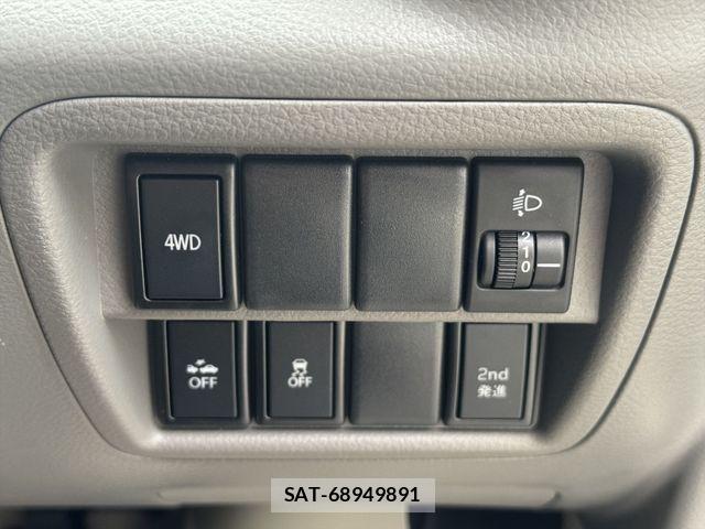 Suzuki EVERY 2018-09 8246860-25