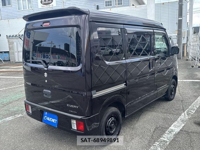 Suzuki EVERY 2018-09 8246860-4