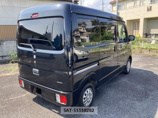 Suzuki EVERY 2017-04 8317444-2