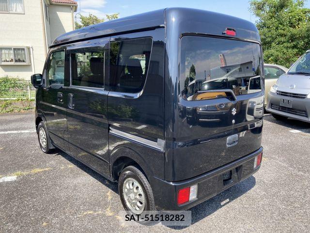Suzuki EVERY 2017-04 8317444-5
