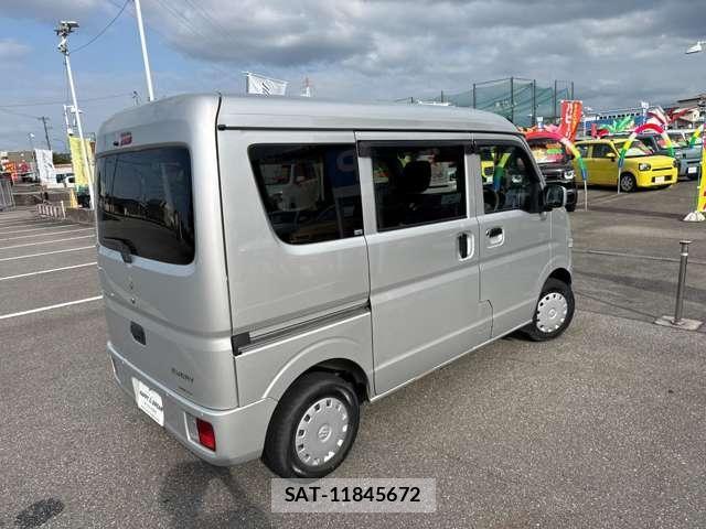 Suzuki EVERY 2019-11 8317442-6