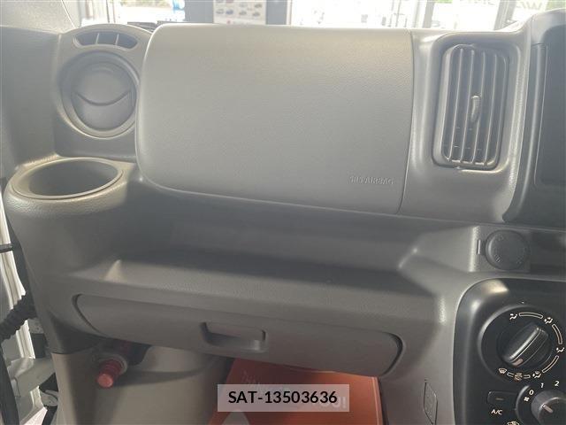 Suzuki EVERY 2026-01 8338070-24