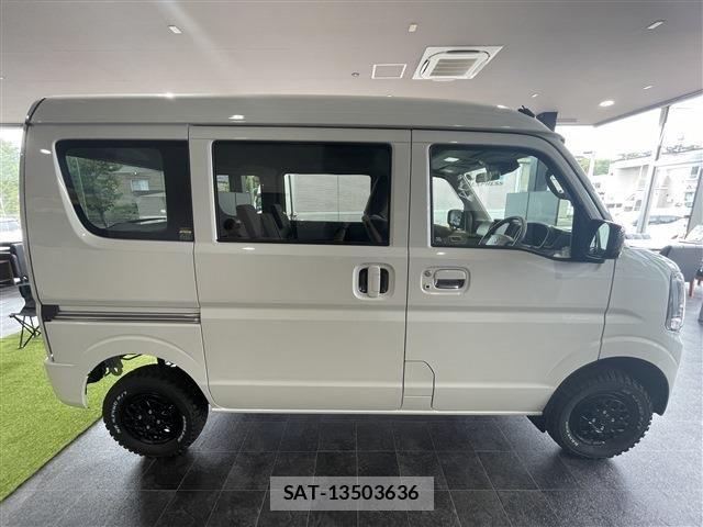 Suzuki EVERY 2026-01 8338070-5