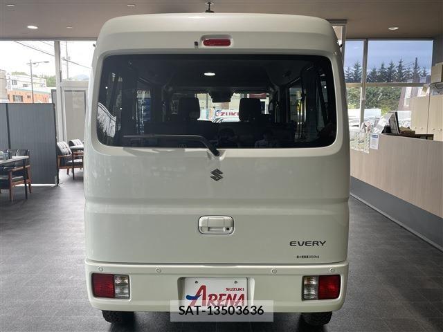 Suzuki EVERY 2026-01 8338070-7