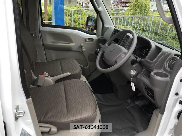 Suzuki EVERY 2026-02 8338072-10