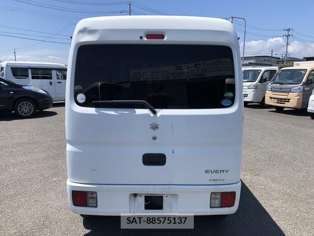 Suzuki EVERY 2019-06 8355697-5