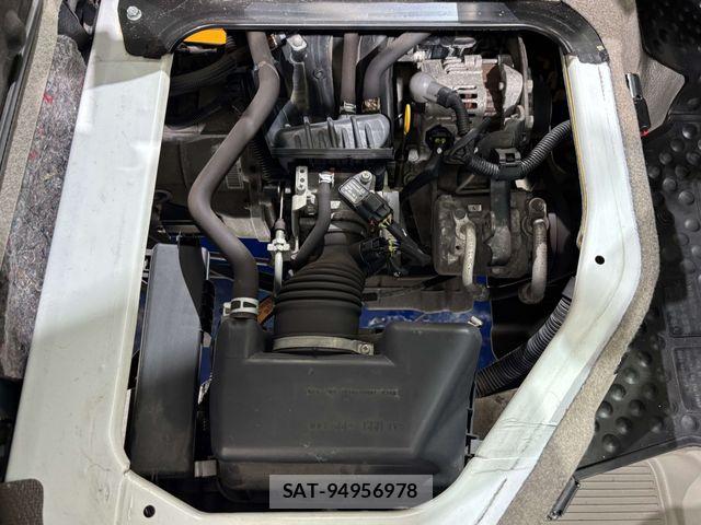 Suzuki EVERY 2014-10 8355699-25
