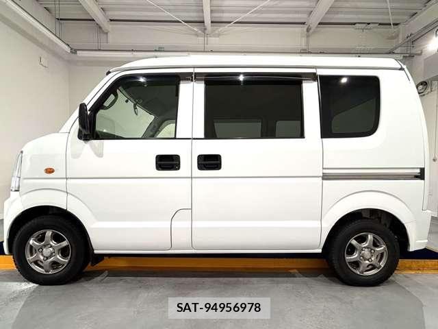 Suzuki EVERY 2014-10 8355699-4