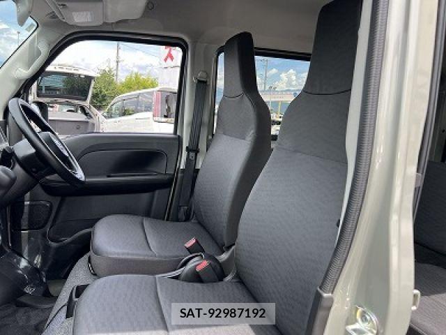 Suzuki EVERY 2026-07 8369093-13
