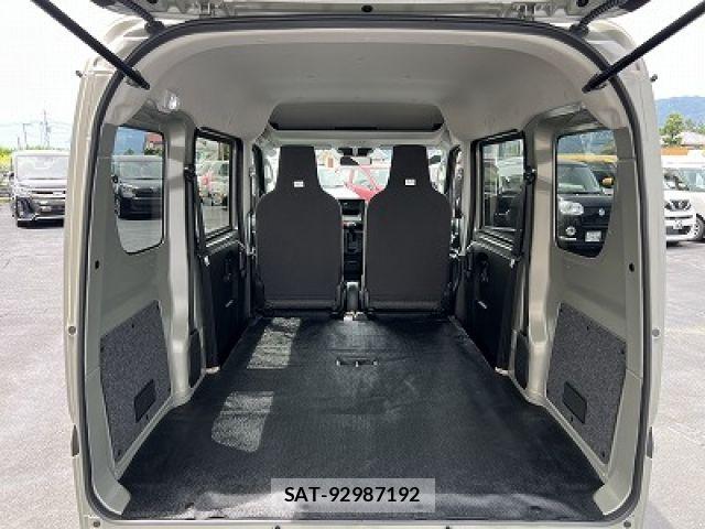 Suzuki EVERY 2026-07 8369093-15