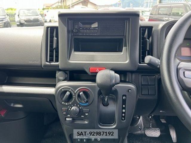 Suzuki EVERY 2026-07 8369093-7