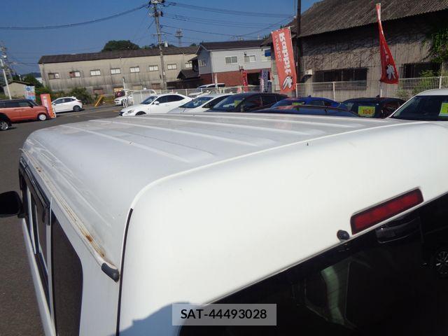 Suzuki EVERY 2014-06 8369097-9