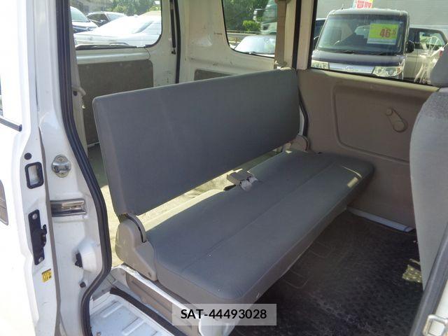 Suzuki EVERY 2014-06 8369097-15